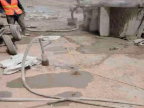 晋源水泥混凝土路面板底注浆技术 路面脱空注浆整治方案